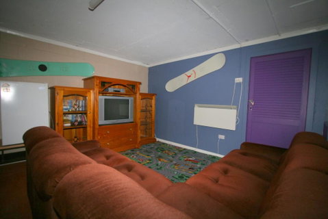 Blizzard Bunny Lodge - Accommodation Newcastle 3