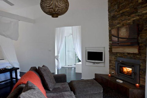 Blue Cliffs Retreat - Accommodation Newcastle 1