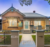 Blue Door Apartments Spacious CBD Apartment - Accommodation Newcastle