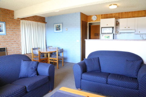Blue Gums 1 - Accommodation Newcastle 3