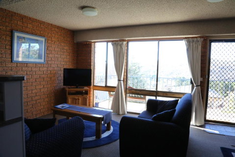 Blue Gums 1 - Accommodation Newcastle 1
