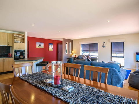 Blue Haven - Accommodation Newcastle 3