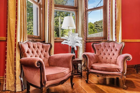 The Mansion - Accommodation Newcastle 1