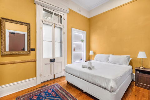The Mansion - Accommodation Newcastle 3
