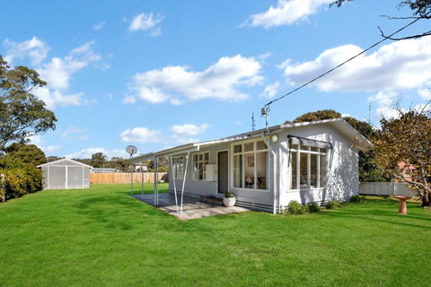 The Shack - Accommodation Newcastle 2