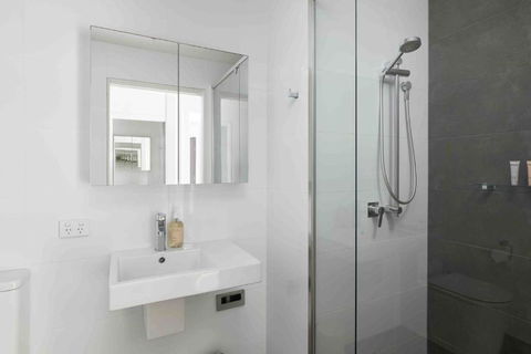The Wave - 1 Bed Option - Accommodation Newcastle 3