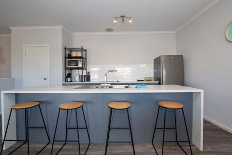 Xanadu - Aldinga Beach - C21 SouthCoast Holidays - Accommodation Newcastle 2