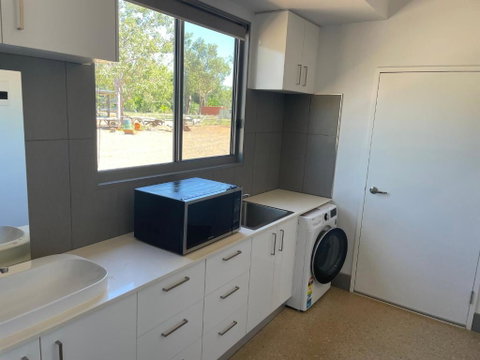 Rural Tranquility - Close To Town - Accommodation Newcastle 3