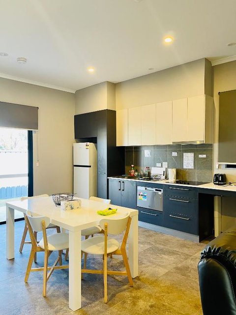 Berrimah Cozy Retreat - Accommodation Newcastle 1