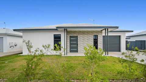 Berrimah Cozy Retreat - Accommodation Newcastle 2