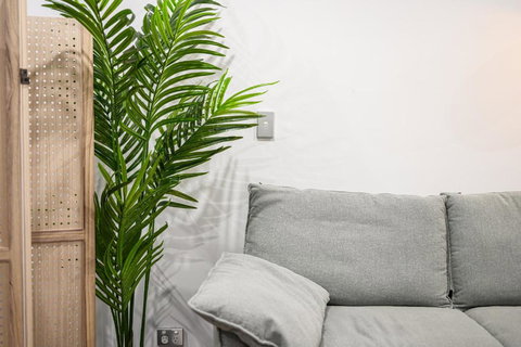 Zetland Near Shops & Train With Gym&Pool For 6ppl - Accommodation Newcastle 3