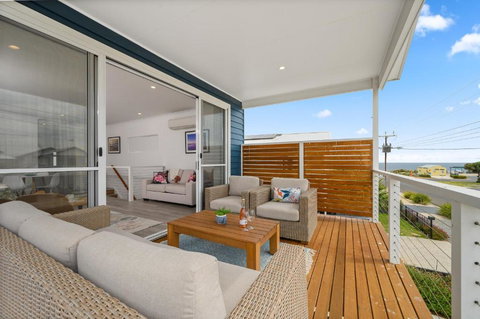 Zion By The Sea - Aldinga Beach - C21 SouthCoast Holidays - Accommodation Newcastle 0