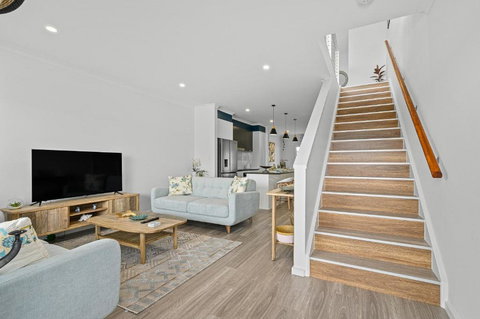 Zion By The Sea - Aldinga Beach - C21 SouthCoast Holidays - Accommodation Newcastle 2