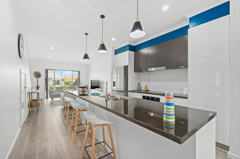 Zion By The Sea - Aldinga Beach - C21 SouthCoast Holidays - Accommodation Newcastle 3