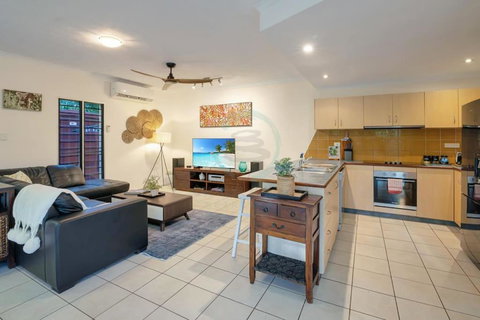 Zen Serene Seascape - Family Pool - BBQ - Markets - Accommodation Newcastle 3