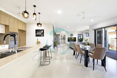 Zenhouse: Prestigous 4-BR Display Home In Muirhead - Accommodation Newcastle 0