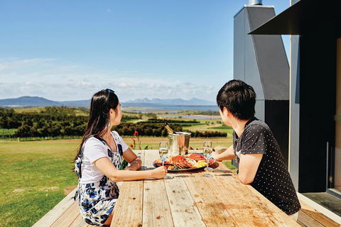 One-Way East Coaster - Accommodation Newcastle 2