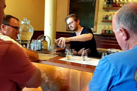 Tipple Of Gin Experience Tour - Accommodation Newcastle 3