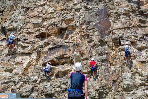 Rock Climbing At The Kangaroo Point Cliffs In Brisbane - Accommodation Newcastle 2