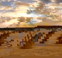 Pinnacle Desert Sunset and Night-time Stargazing Tour from Perth - Accommodation Newcastle