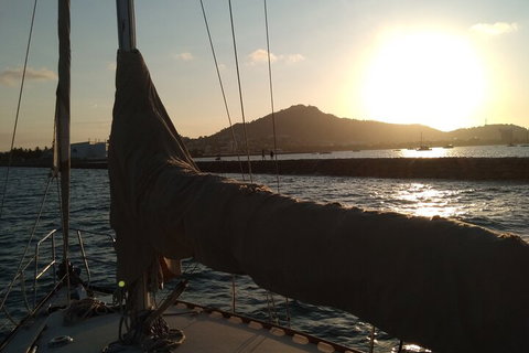 Townsville Small Group Sunset Sail Sailing Cruise Boat Tour Charter Hire - Accommodation Newcastle 2