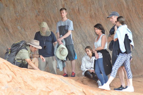 Uluru Small Group Tour Including Sunset - Accommodation Newcastle 2