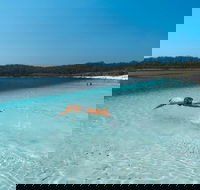 Lake McKenzie Full-Day Tour with Lunch from Hervey Bay - Accommodation Newcastle