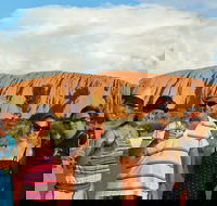 Ayers Rock Day Trip from Alice Springs Including Uluru Kata Tjuta and Sunset BBQ Dinner - Accommodation Newcastle