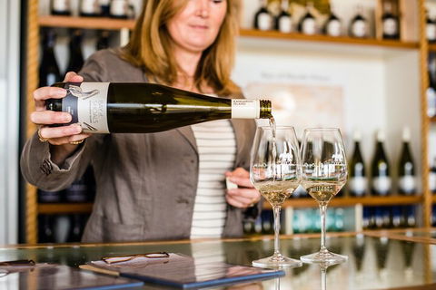 Heritage, Wine & Gin Tours - Accommodation Newcastle 1