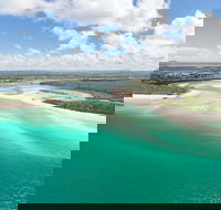 Deluxe Seaplane Tour Noosa to Glasshouse Adventure for 2 with Photobook - Accommodation Newcastle