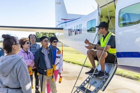 Scenic Flight - Great Barrier Reef, Heart Reef, Whitehaven Beach & Hill Inlet! - Accommodation Newcastle 1