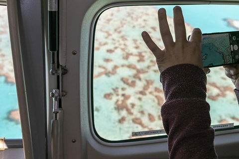 Scenic Flight - Great Barrier Reef, Heart Reef, Whitehaven Beach & Hill Inlet! - Accommodation Newcastle 2