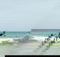 Private Beginners Surf Lessons Noosa World Surf Reserve - Accommodation Newcastle